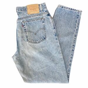 Vintage Levi’s 550 high waisted mom jeans